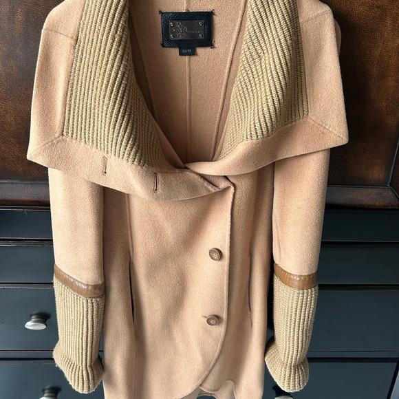 Women's Tan Sweater with Ribbed Collar - Picture 1 of 5